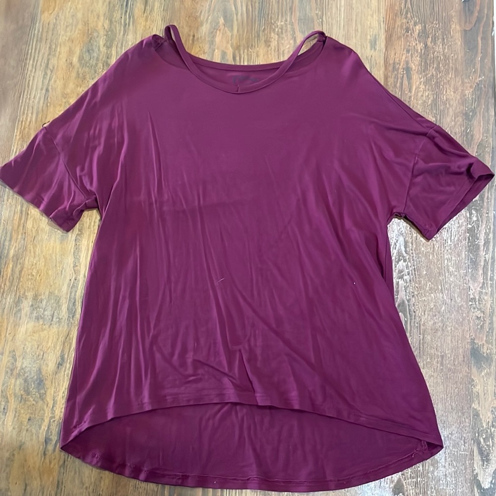 Burgundy flowy art class T